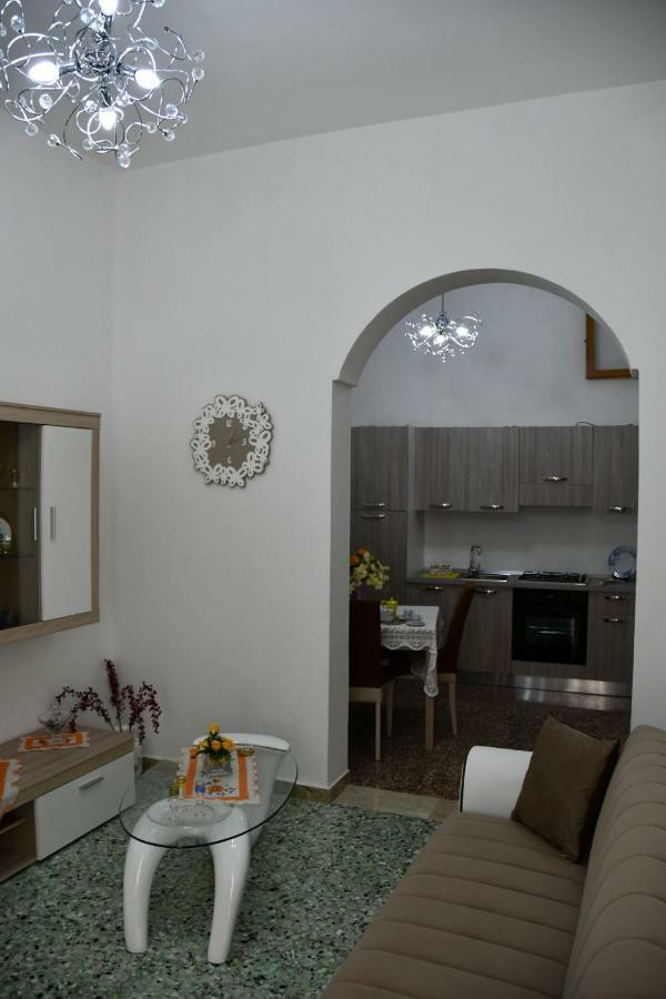 Casa Vacanza Gioia Puraシクリ エクステリア 写真
